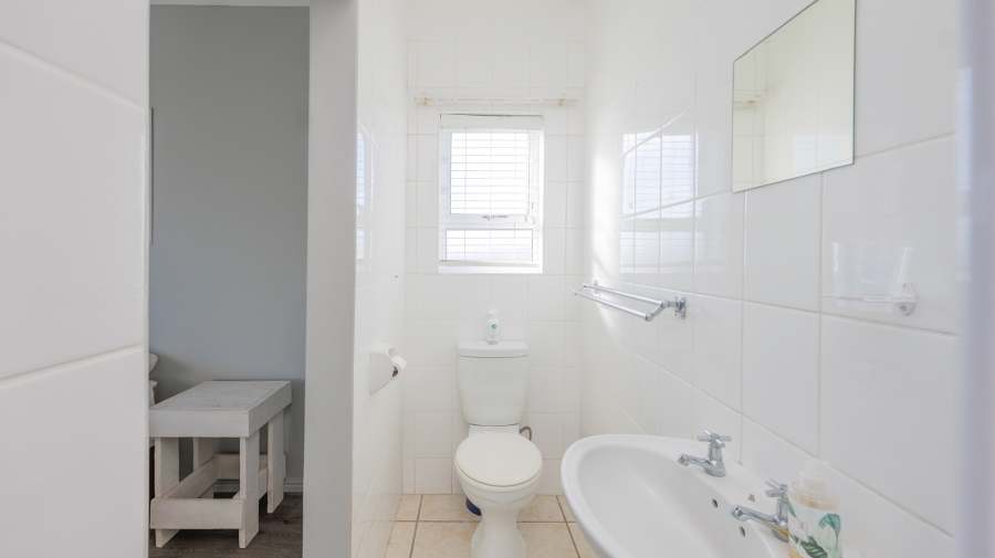 3 Bedroom Property for Sale in Struisbaai Western Cape